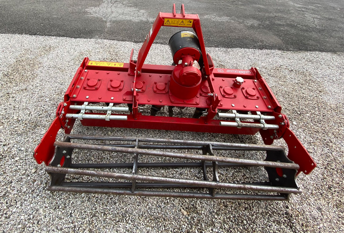 Erpice rotante Breviglieri Mek 80 di seconda mano, rosso, 170 cm, con rullo a gabbia e giunto cardanico, per agricoltura